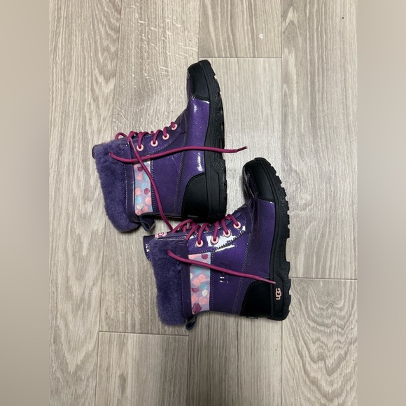 UGG BUTTE II SNOW BOOT kids size 4 - Picture 1 of 6